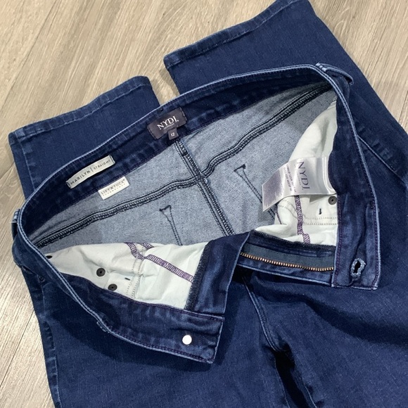 NYDJ Maryland Straight DarkWash Stretch Jeans size 12 - Picture 7 of 10